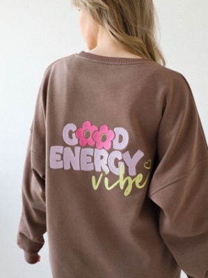 Свитшот с О-вырезом с вышивкой на спине Good energy vibe в Владивостоке